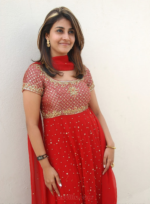 kausha rach in red dress photo gallery